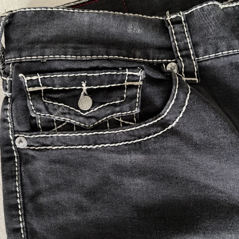 NWT Men's True Religion Grey Smoky Mist Jeans - Ricky, Relaxed Straight, W36 L34